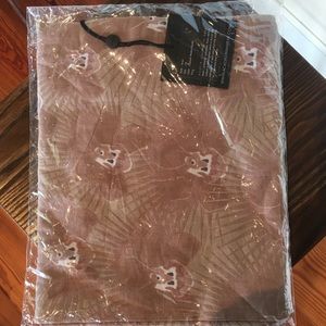 Acacia Kuau Capsule Modern Pacific